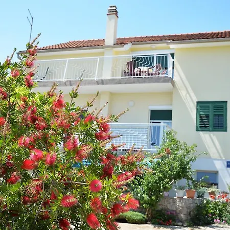 Milena & Vinko Apartments Vodice
